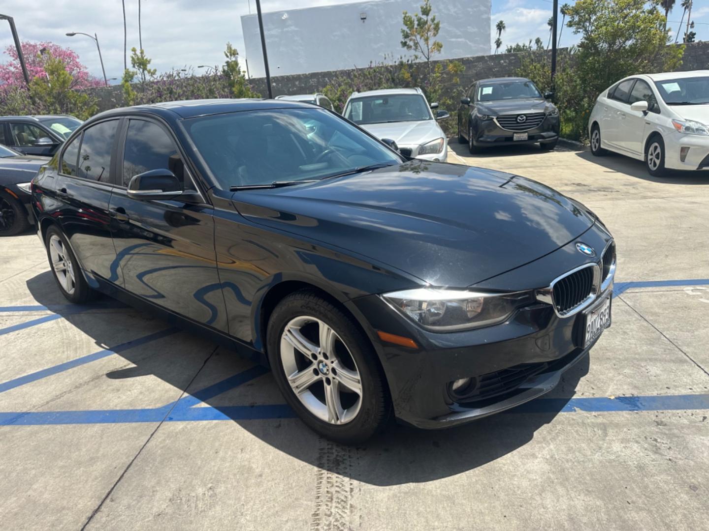 2015 Black Metallic /Black BMW 3-Series 328i SULEV (WBA3C1C58FK) with an 2.0L L4 DOHC 16V engine, 8-Speed Automatic transmission, located at 30 S. Berkeley Avenue, Pasadena, CA, 91107, (626) 248-7567, 34.145447, -118.109398 - Navigation! Leather Seats! Moon-roof! Back up Camera! This 2015 BMW 3-Series 328i SULEV looks and drives well. We can help! We are the bank. All our cars are thoroughly inspected and reconditioned by our technicians. FREE CARFAX report. Stop by or call to speak with our friendly staff. Whether you h - Photo#7